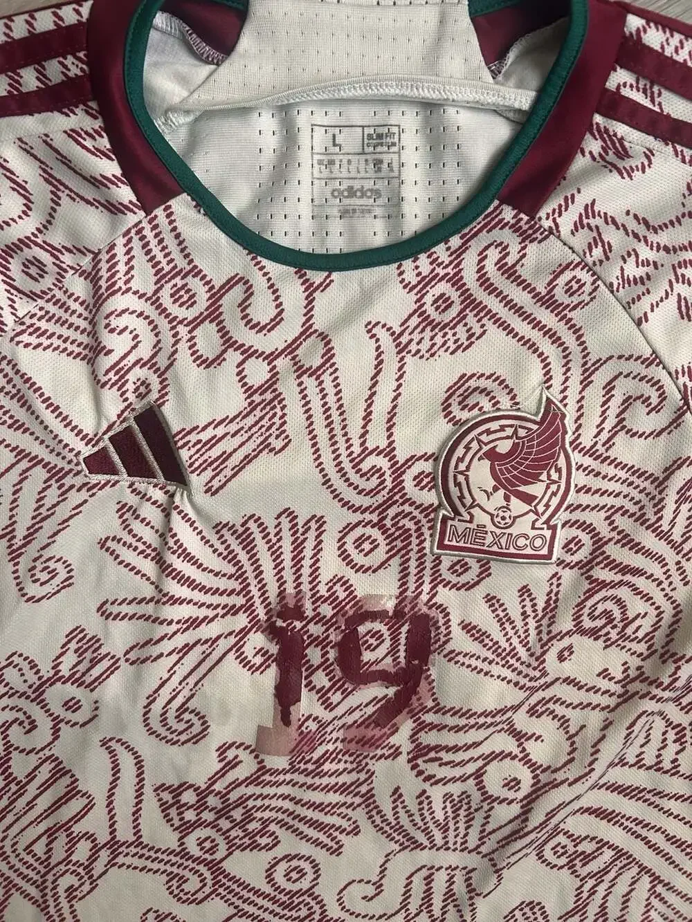 Adidas Mexico 2022 Away Authentic Jersey Size L, Slim Fit Number 19